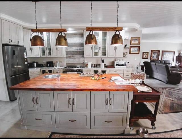 3 BEDROOM HOUSE FOR SALE IN STILBAAI-WES